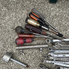 レンチ、ドライバーなどの画像