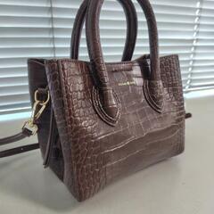 HUNDREDショルダーバッグの画像