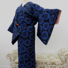 小紋 昔 アンティーク 昔着物 黒 青 銀 花 広衿 正絹 昔きもの レトロ 明治・大正ロマン カジュアル 普段使い 身丈160cm 【キモノオフ野々市若松店】の画像