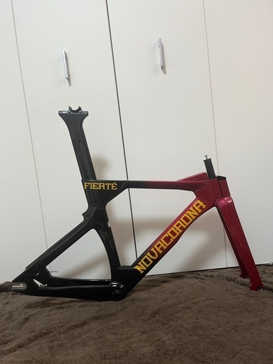 ノバコローナ　フィエルテ　サイズS