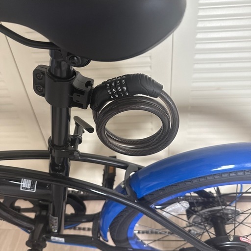 新品同様　限定版　最終折りたたみ変速付き空気入れ付き自転車20インチ
