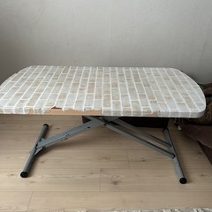 昇降テーブル