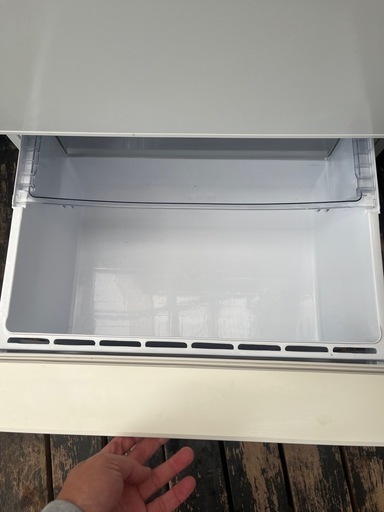 AQUA アクア 冷蔵庫 272L AQR-27M2  2022年製  ノンフロン冷凍冷蔵庫 自動製氷 3ドア 家電