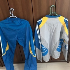 adidasピステ上下セットの画像