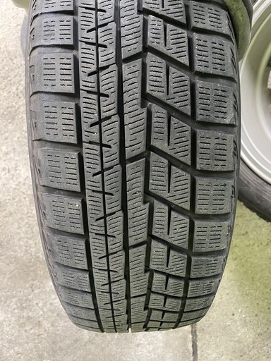 スタッドレスタイヤ4本　205/60R16 ホイール付き16インチ