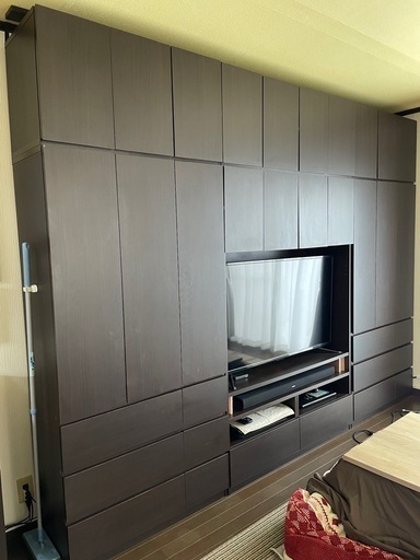 大容量の壁面家具 ディノス 家具突っ張り棒付き