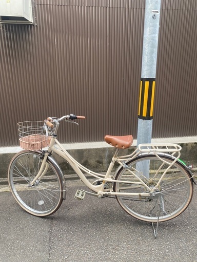 26インチ　内装6段変速　LEDオートライト付き　かご付き
