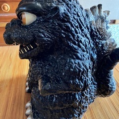 もう…2度と手に入らない‼️ゴジラ貯金箱‼️の画像