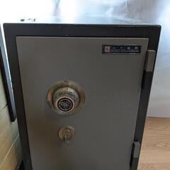 耐火金庫の解錠にチャレンジしてみませんか？
