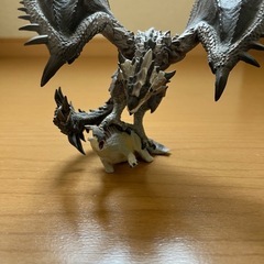 リオレウス希少種フィギュア
