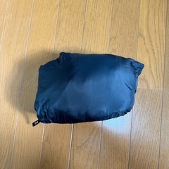 KLATTERMUSEN ベスト ブラックの画像