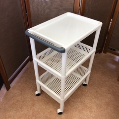 キッチンワゴン　キャスター付き
