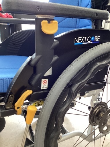 松永製作所　自走式車椅子　NEXT-51B　ブルー　NEXT-CORE　マツナガ　手押し　ブレーキ付き　フットサポート　青　エアータイ