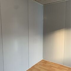 【簡単設置】W2000×D3000×H2500㎜（約6㎡）ユニットハウス／簡易ハウス／コンテナ型倉庫！現地組立・申請不要で手軽に導入！耐火・防音・耐震仕様で安心使用！低コスト＆連結増築可能！事務所・倉庫・別宅・宿舎に最適！日本語説明書付き！の画像