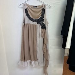 ワンピース　M ベージュ

