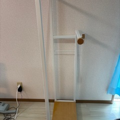 ハンガーラックの画像