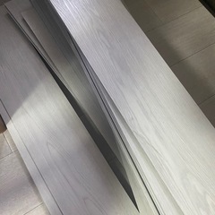 【至急】
フロアタイル敷くだけタイプ　新品箱入り有
