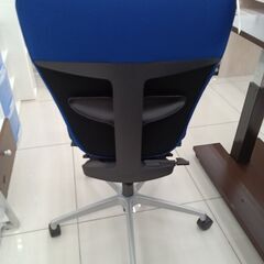 ★ジモティ割あり★  オフィスチェア ブルー H86-95×D55×W48 クリーニング済み HJ6177の画像