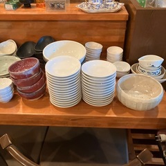 大量の食器
