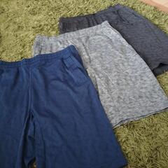 UNIQLOスポーツ用ショートパンツ