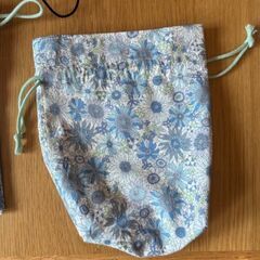 ハンドメイドバックと巾着の合計３点セットの画像