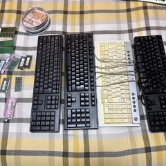 ［お買い得］パソコン部品まとめてセットの画像