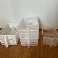 【受渡予定者決定済】取っ手付き収納　収納ボックス　キッチン収納　脱衣室収納の画像