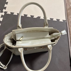 ショルダーバッグの画像