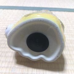 陶器の貯金箱の画像
