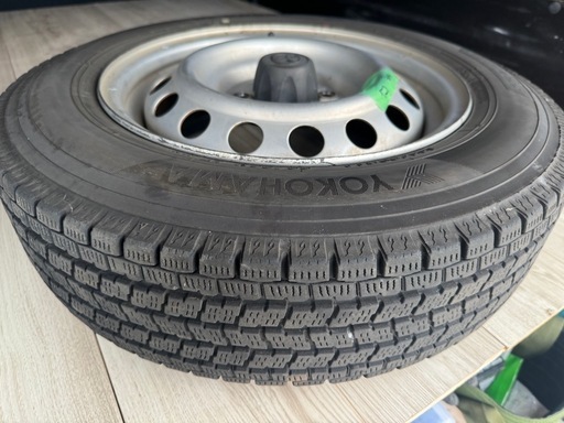 トヨタ　サクシード　タイヤホイールセット