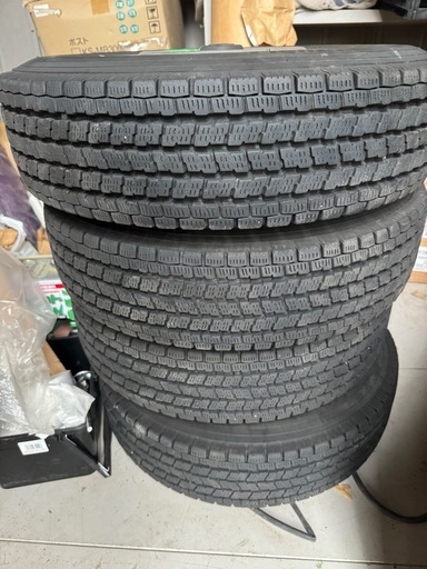 トヨタ　サクシード　タイヤホイールセット