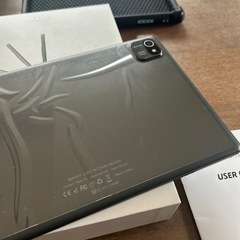 2023年　
タブレット　　箱付き　ケース付き　32ギガの画像