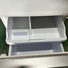 SJ-PW35W-S　大型　冷蔵庫　シャープ　　の画像