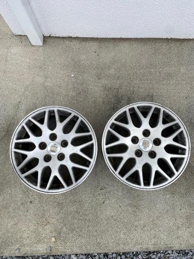 トヨタ　クラウン純正ホイール2本　
16×7.5J +55 5H 114.3 他車種流用など