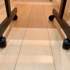 キャスター付き　スタンドミラー（ダークブラウン色 ）の画像