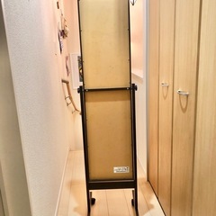 キャスター付き　スタンドミラー（ダークブラウン色 ）の画像