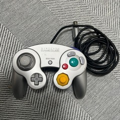 ゲームキューブコントローラー×3 (switchハブ付き)の画像