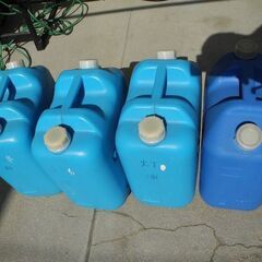観音寺 4個セット 灯油缶 灯油タンク 樹脂製 １８L 先日まで...