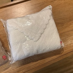 新品 UNIQLO ブランケット 白 茶色