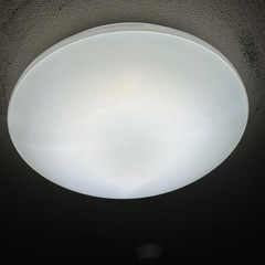 近日処分予定　アイリスオーヤマ　6畳用LEDシーリングライト　照明の画像