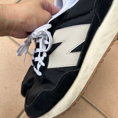 ニューバランス　スニーカー26 黒
の画像