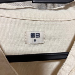 ノーカラーシャツの画像