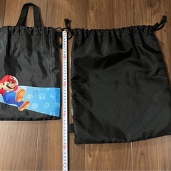 ナップサックと靴入れの画像