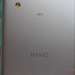 BASIO active SHG09 au 美品　シャープ製　5G携帯ですのでお間違えの無いようにの画像