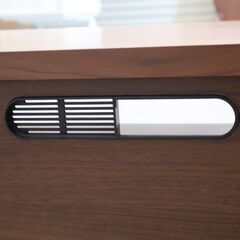 ACTUS(アクタス)のSHINE(シャイン)テレビボードです。ウォールナット材の落ち着きのある色合いと直線的でシンプルなデザインが魅力のローボード。北欧スタイルやカフェ風のインテリアにおススメです♪の画像