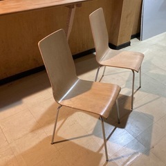 完了御礼。差し上げます、椅子とキャビネット