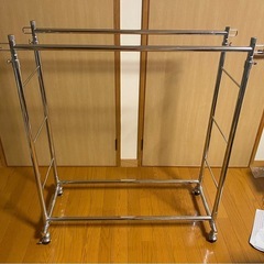 スチールラック　高さ107〜190cm　伸縮可