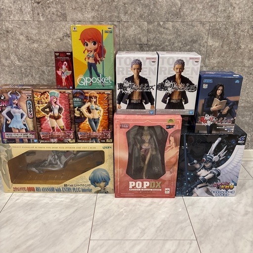 ワンピース　エヴァ　東京リベンジャーズ　にゃんこフィギュア\n