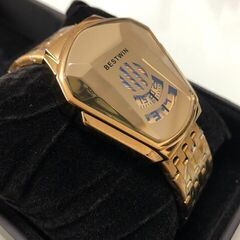 【未使用品】【配送・直接引渡OK】L-6 　男性用　腕時計　GOLD　高級感　重厚感　ベルト包装　ベルトの幅：約2.2cm ・文字盤の幅：約4cmの画像