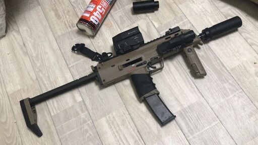 ガスブローバック　東京マルイ MP7　カスタム済み　マガジン3本付き